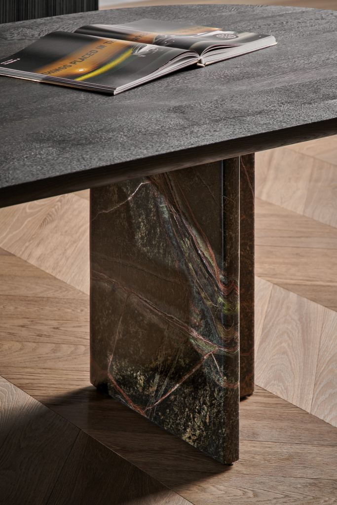 BC17 T-Rox table oval dining table Janua 