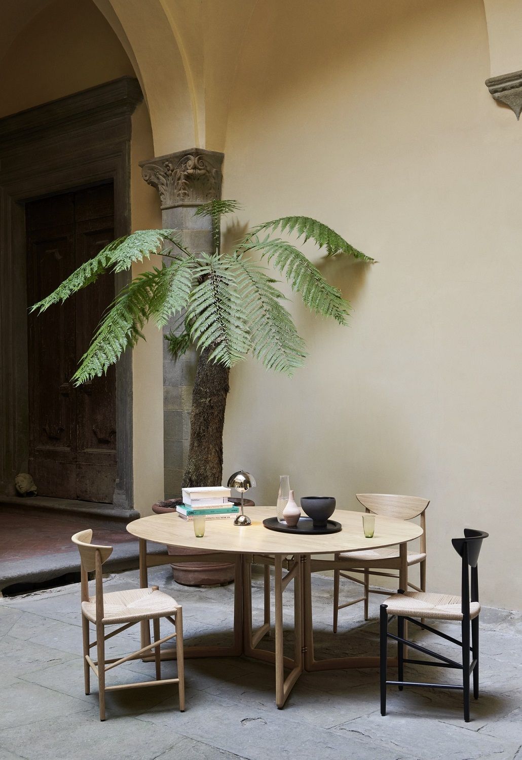 Drop Leaf HM6 Table Dining Table AndTradition