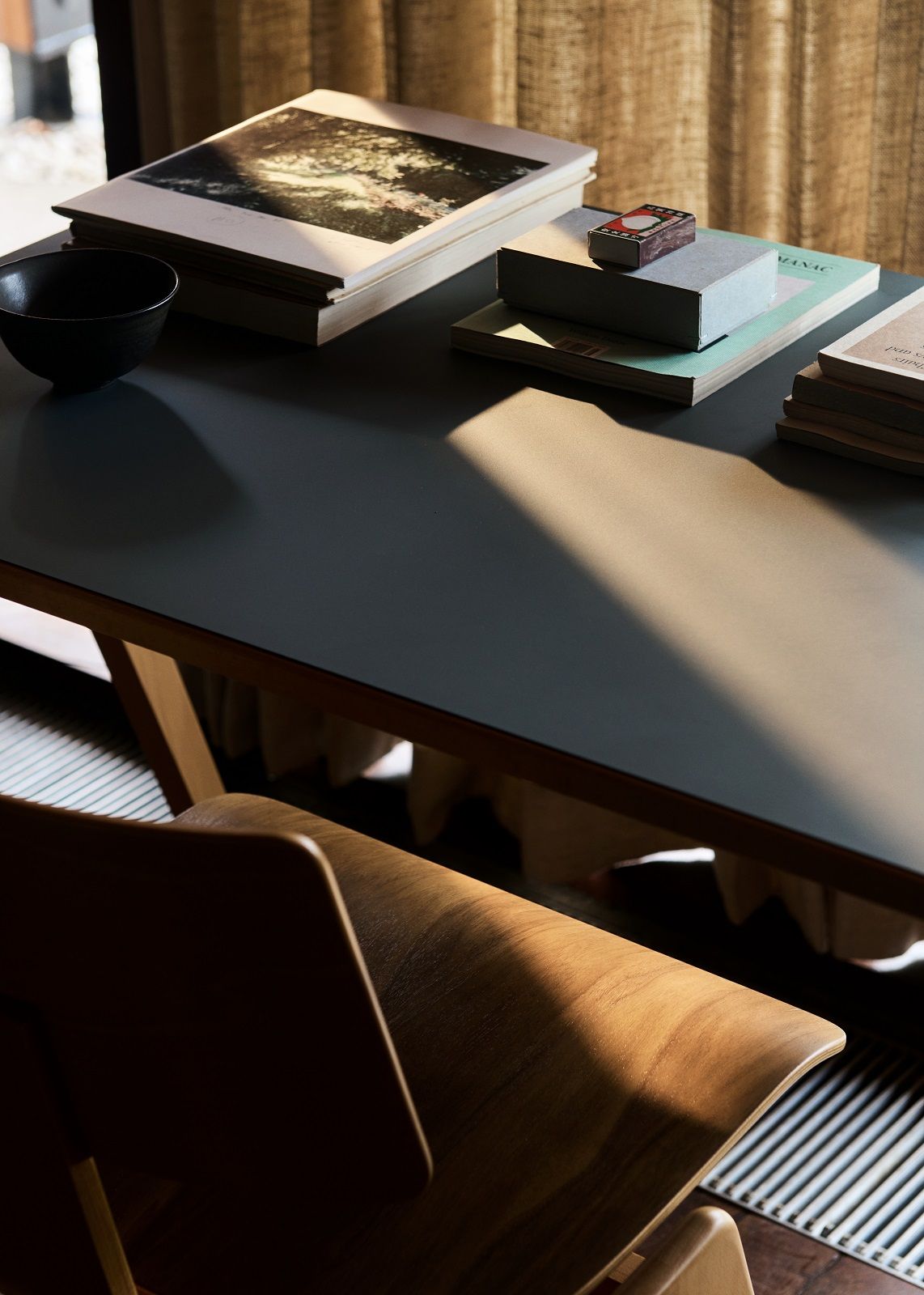 Daystak RD2 / RD3 Table / Desk AndTradition
