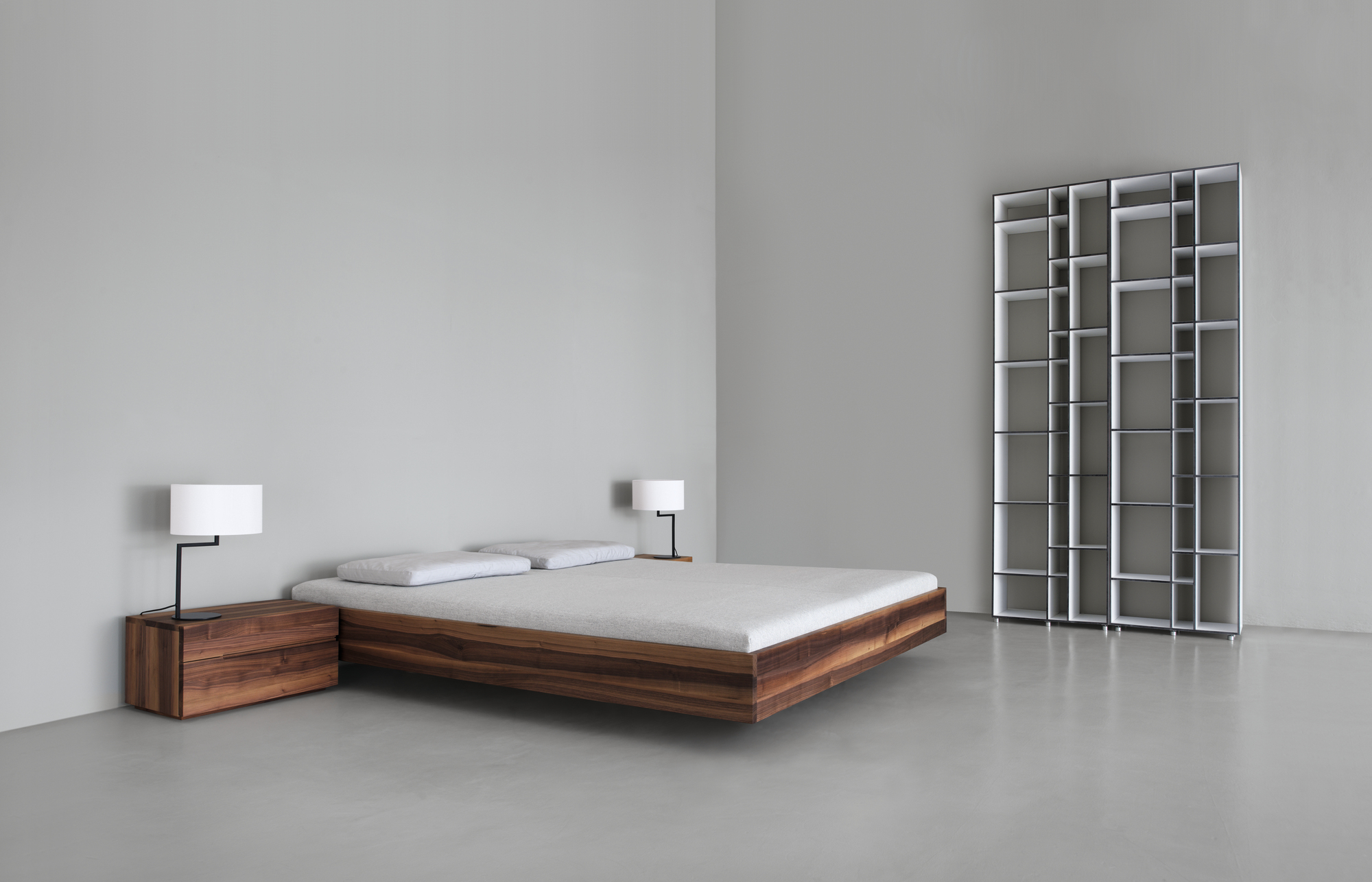 Simple 180 wooden bed Zeitraum