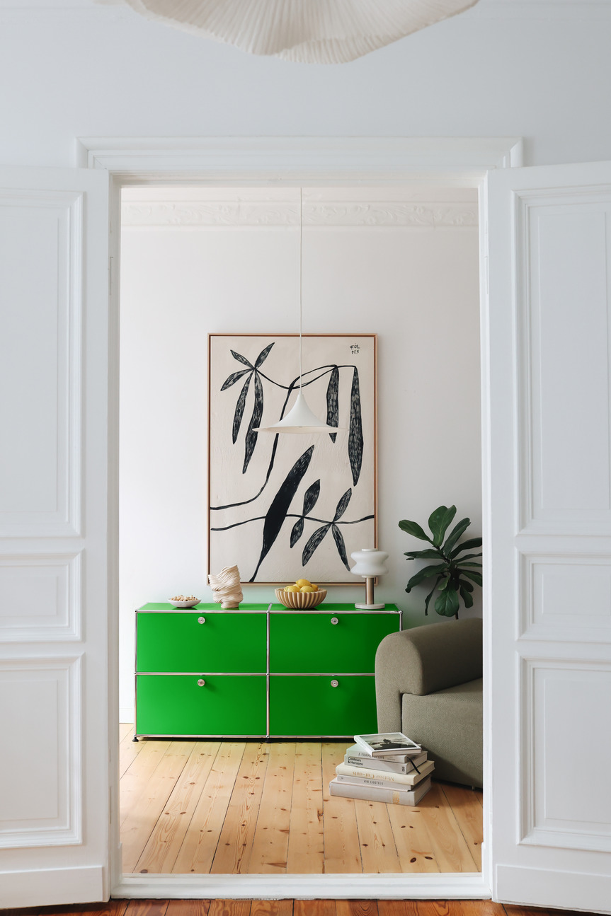 USM Haller Sideboard E2 with 4 folding doors