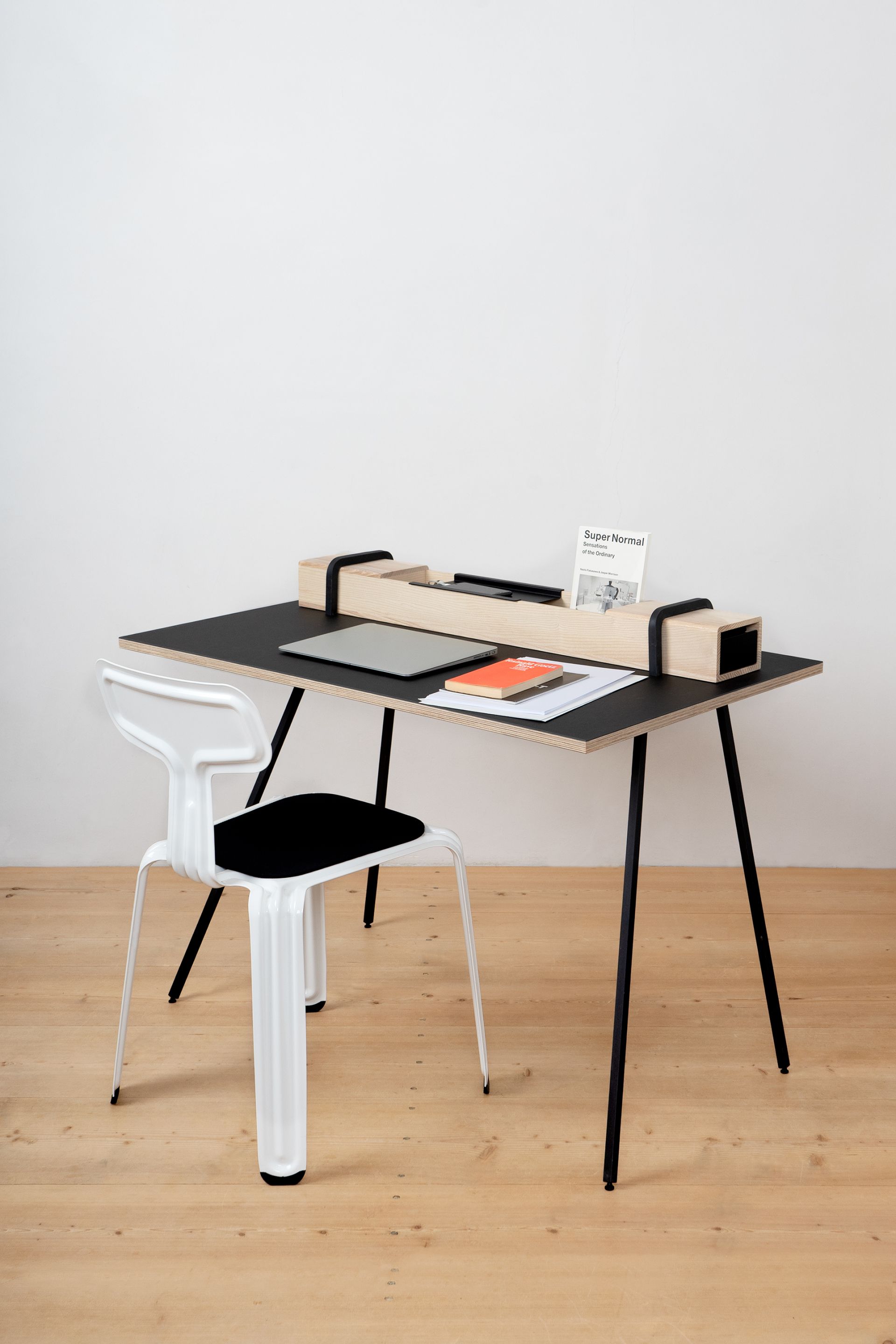 Kurt Desk Nils Holger Moormann