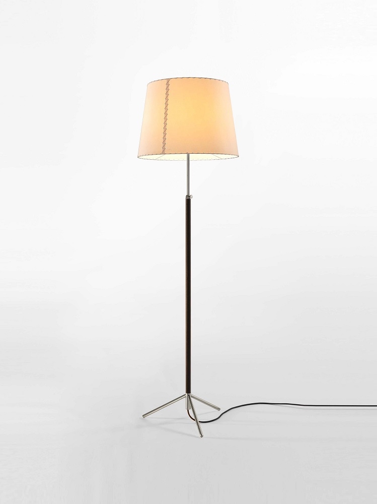 Pie de Salon Floor lamp Santa & Cole