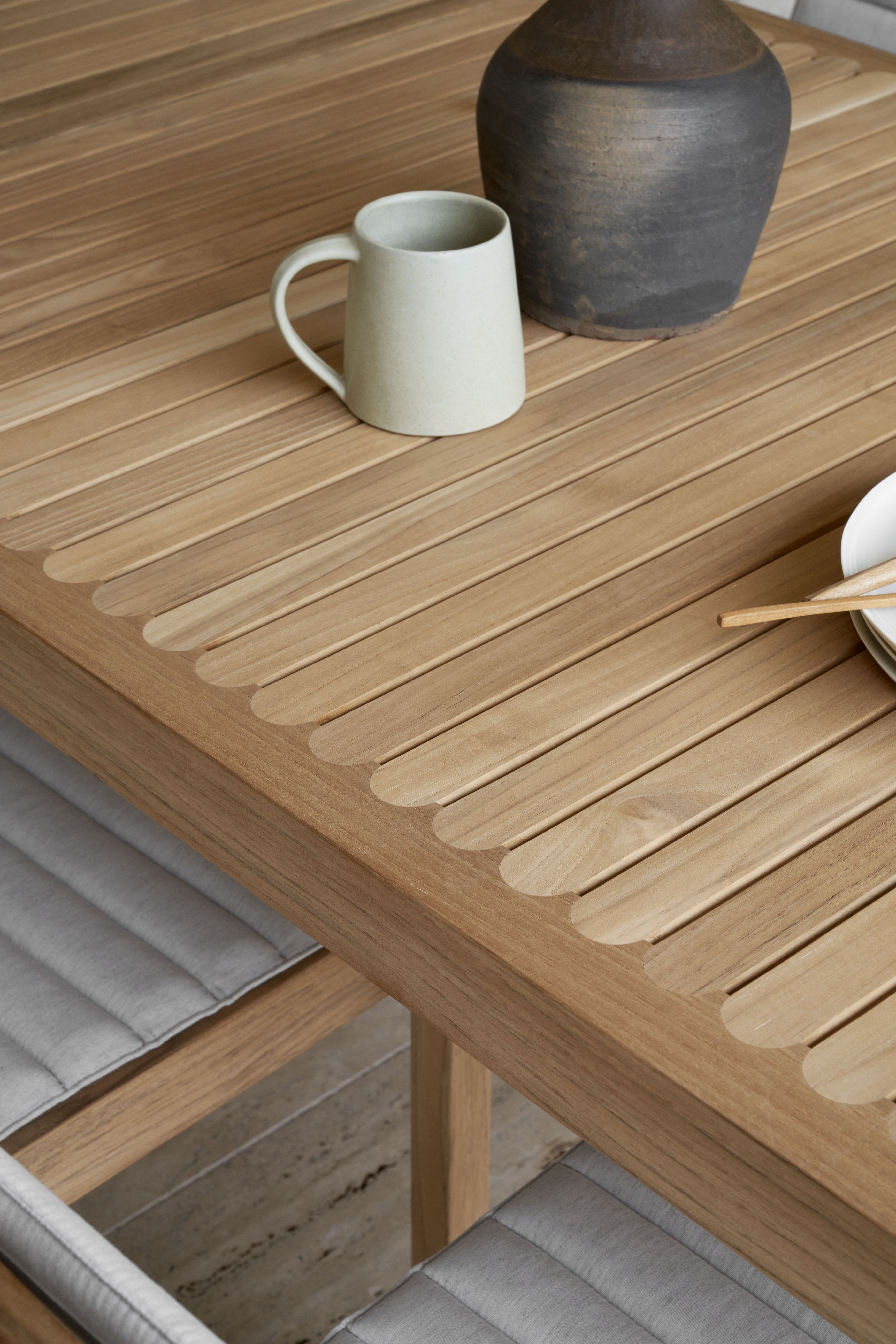 AH902 Outdoor dining table Carl Hansen & Søn