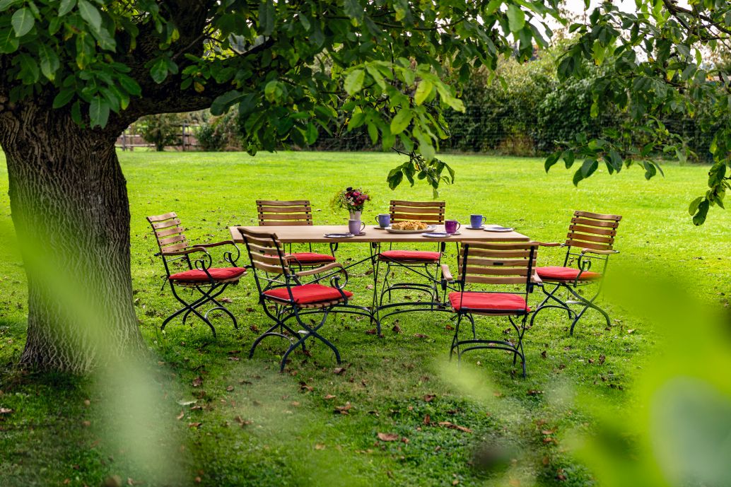 Classic Table W 120 cm Outdoor White Weishäupl
