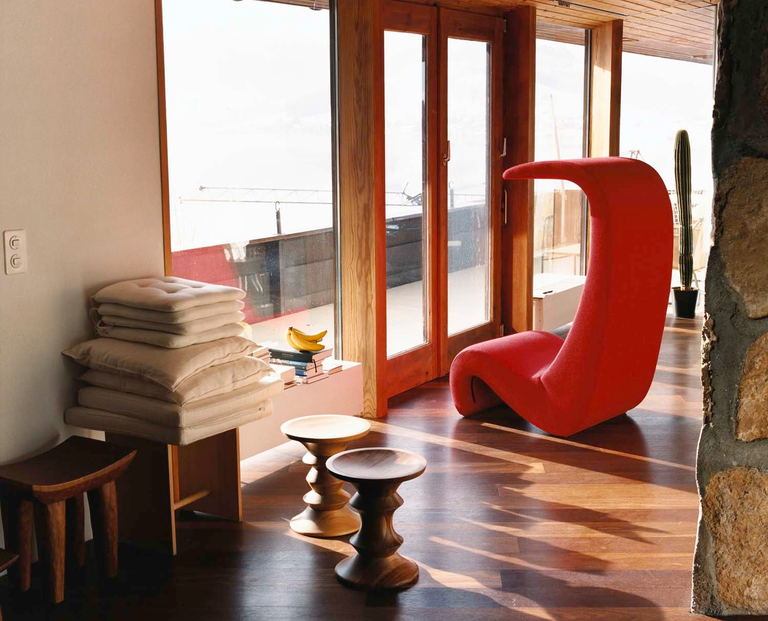 Eames Stools B Stool Vitra