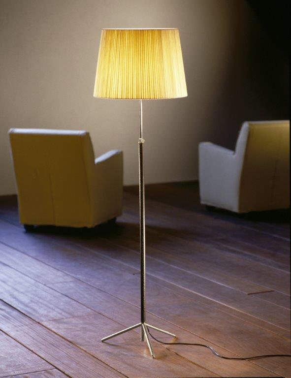 Pie de Salon Floor lamp Santa & Cole