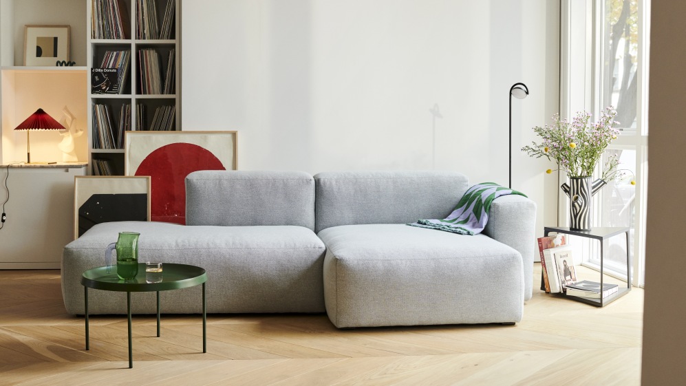Mags Soft Sofa Low 2,5-seater Combination 3 with armrest left Hay