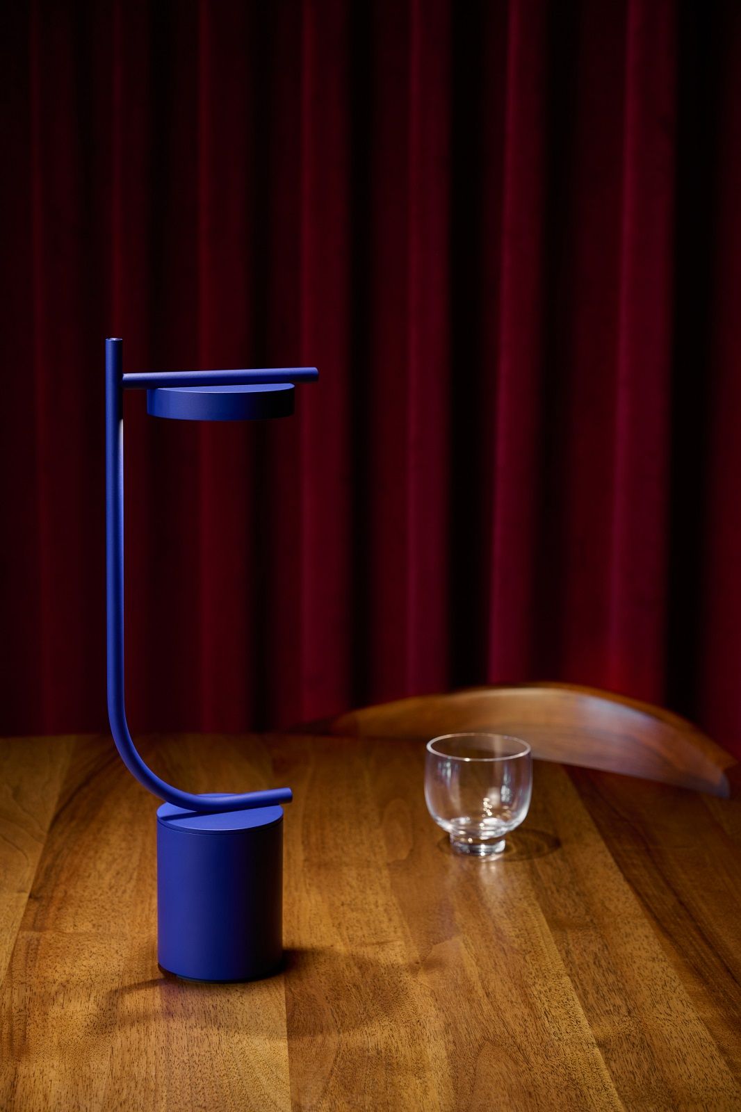 Igram Portable Table Lamp Shape J Battery-powered lamp / table lamp Grupa 
