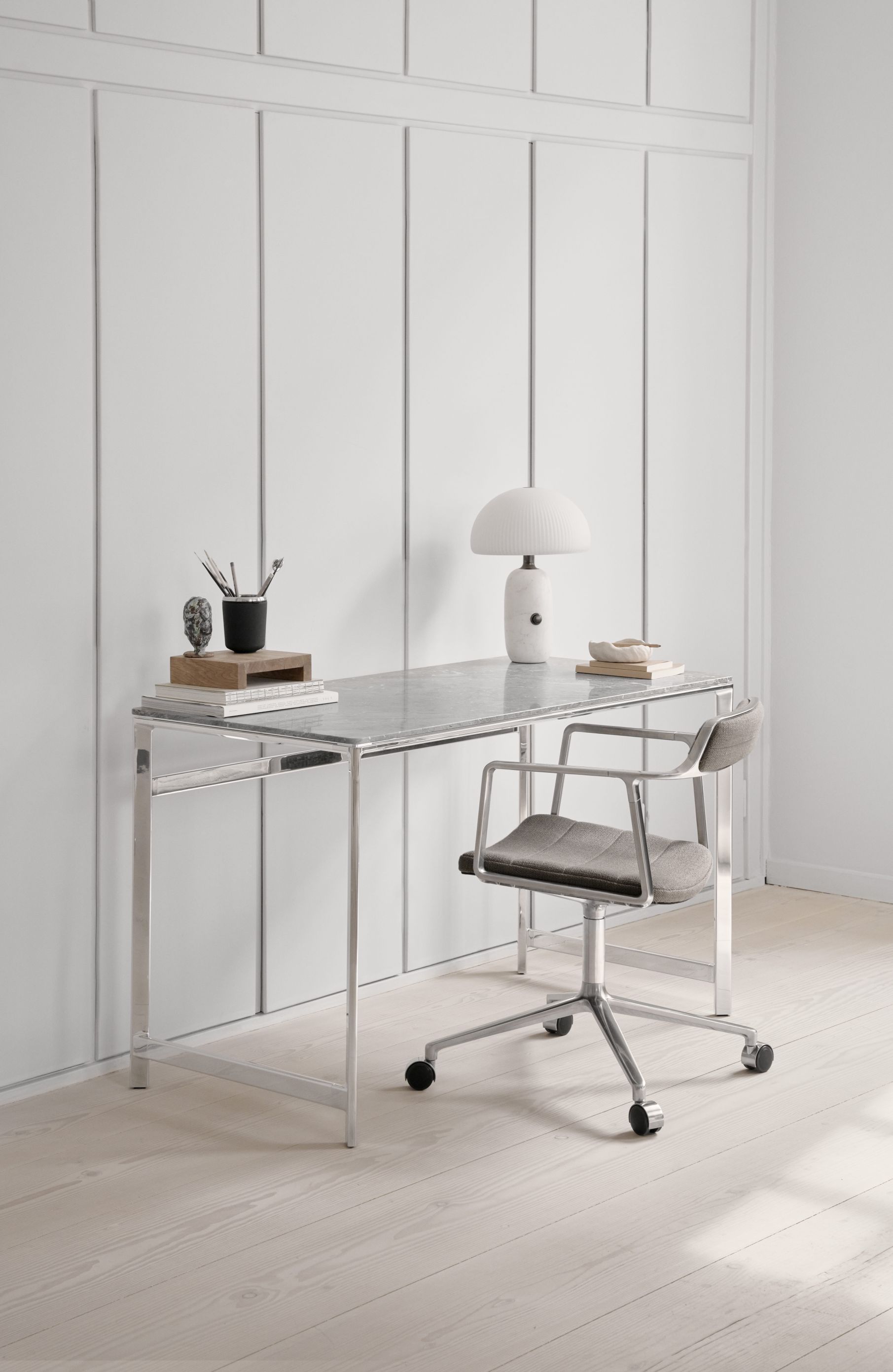 430 Studio Desk Vipp
