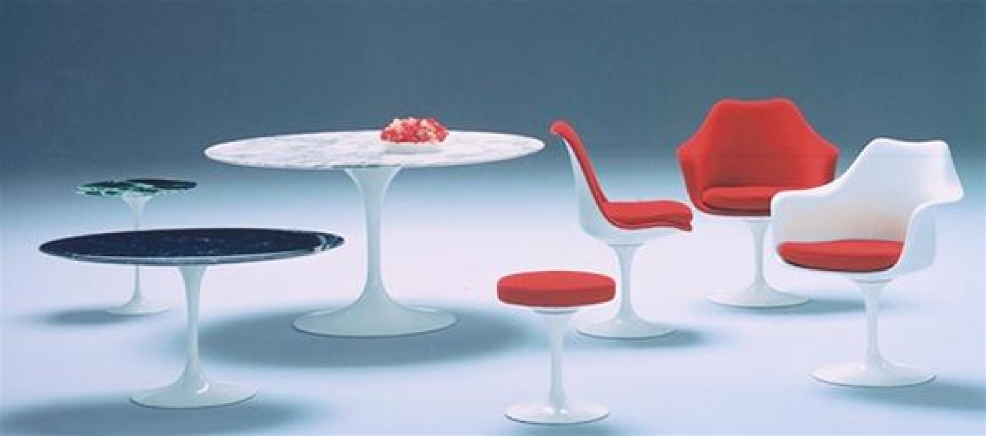 Saarinen side table Knoll International - QUICK SHIP Ø 41 x H 52 cm / white laminate