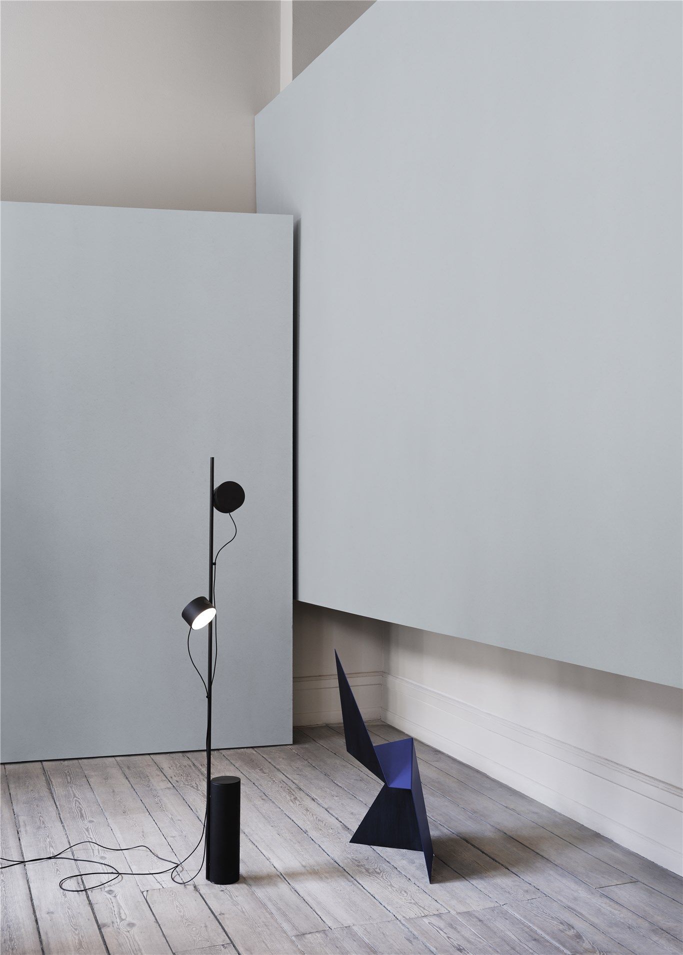 Post Floor Lamp Muuto