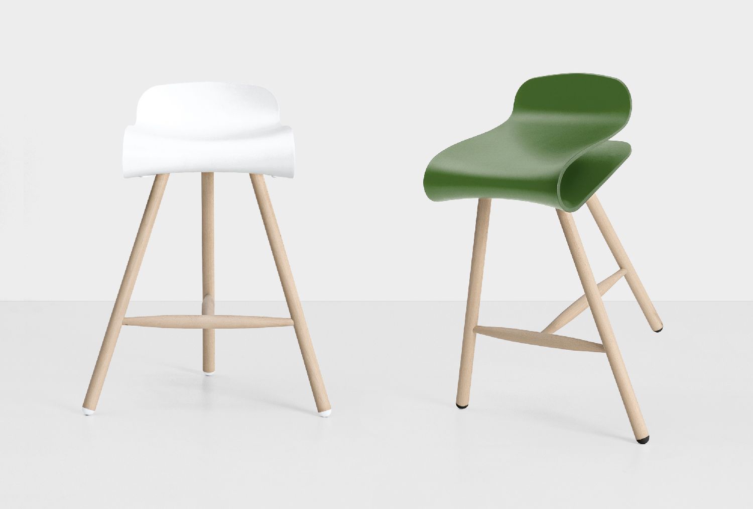 BCN bar stool with wooden frame Kristalia