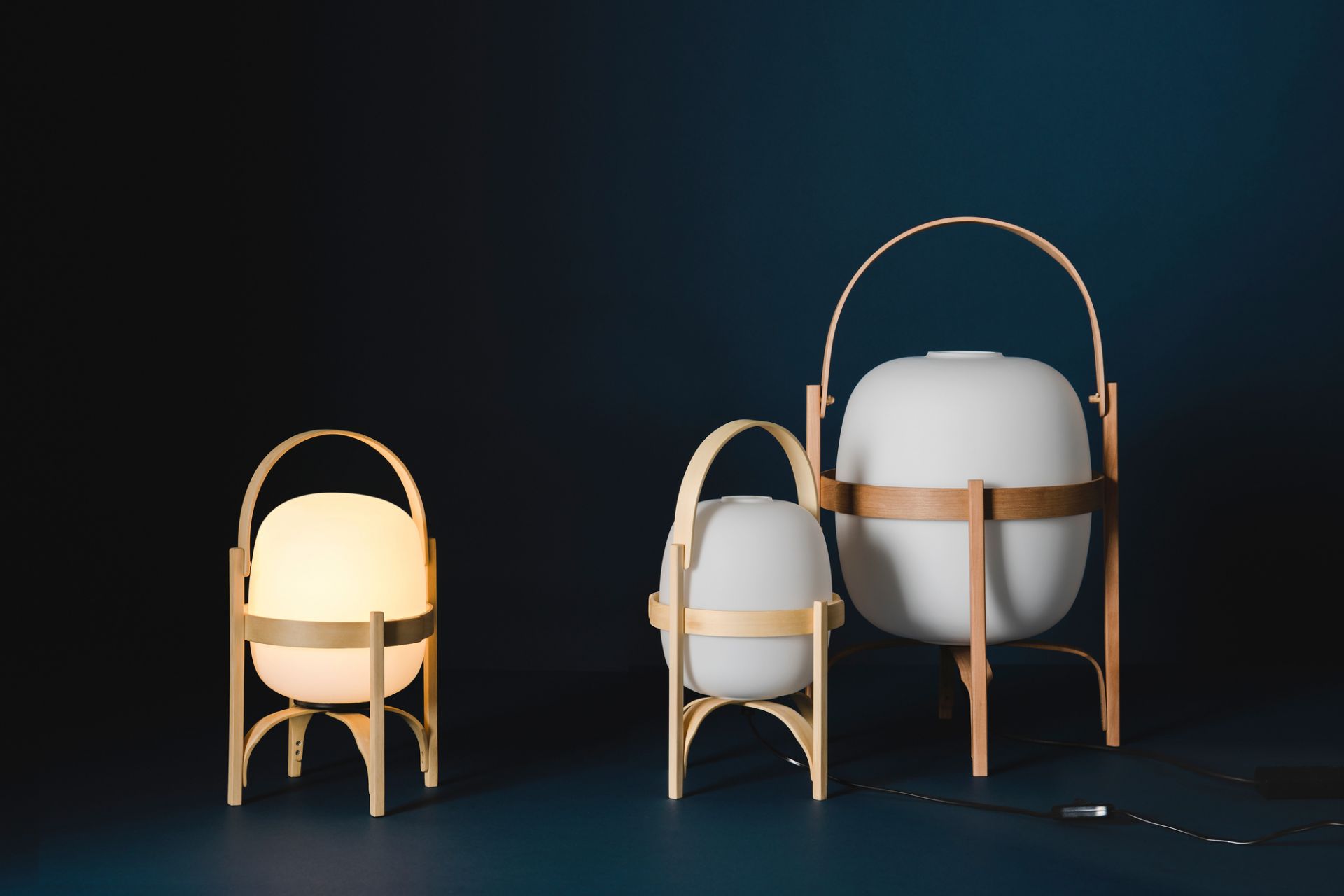 Cestita Table Lamp / Table Lantern Santa & Cole Opal Plastic Shade