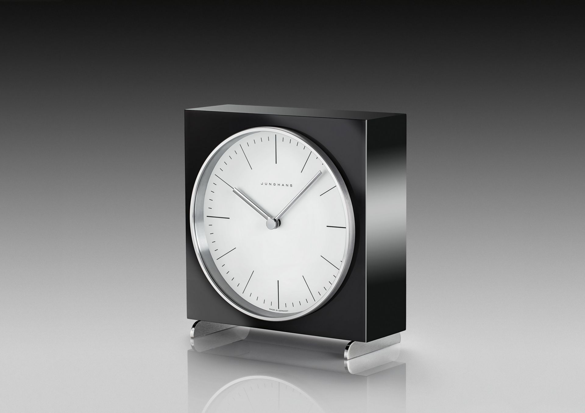 Max Bill Junghans table clock Klein & More SINGLE PIECE