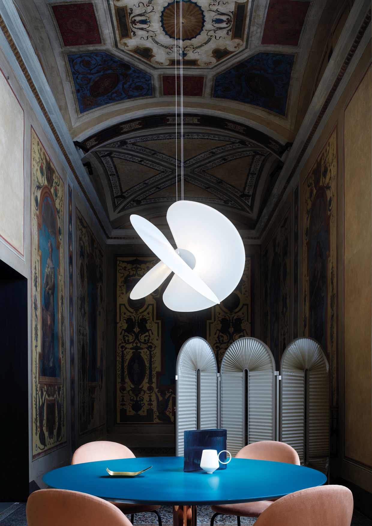 A06 2 Levante Pendant Light Luceplan