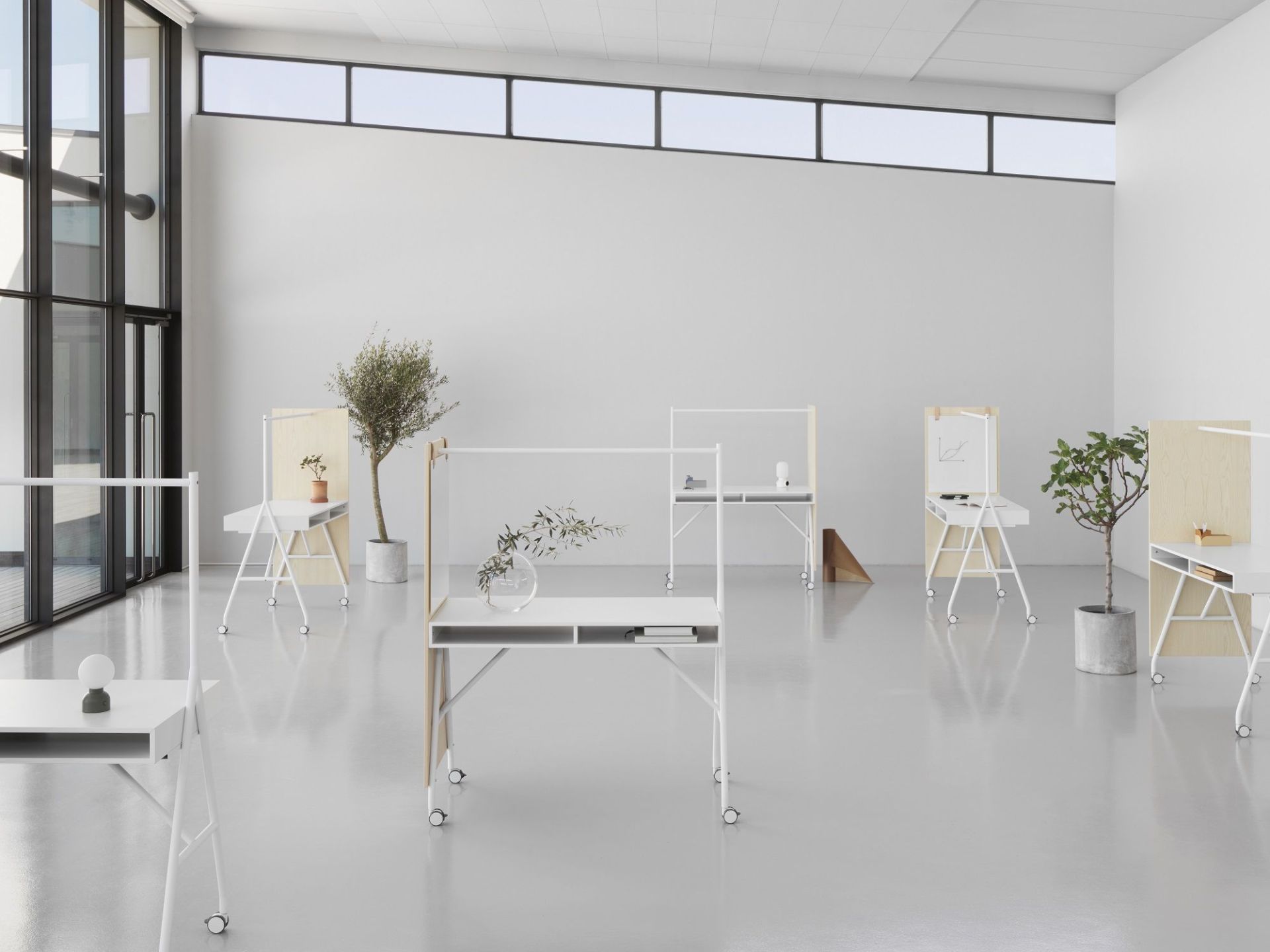 Hangout High Desk high table Mizetto QUICK SHIP