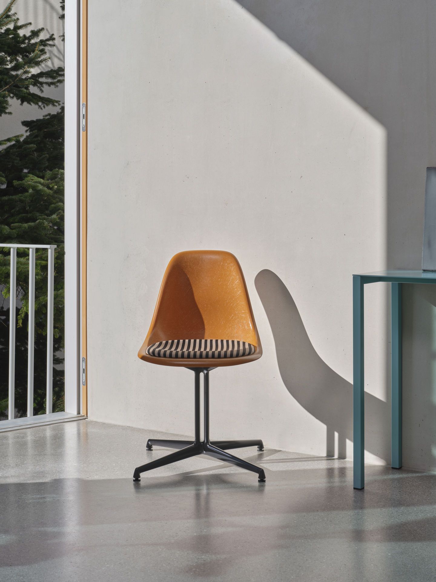 Eames Fibreglass Side Chair La Fonda Ochre Dark Vitra LIMITED EDITION