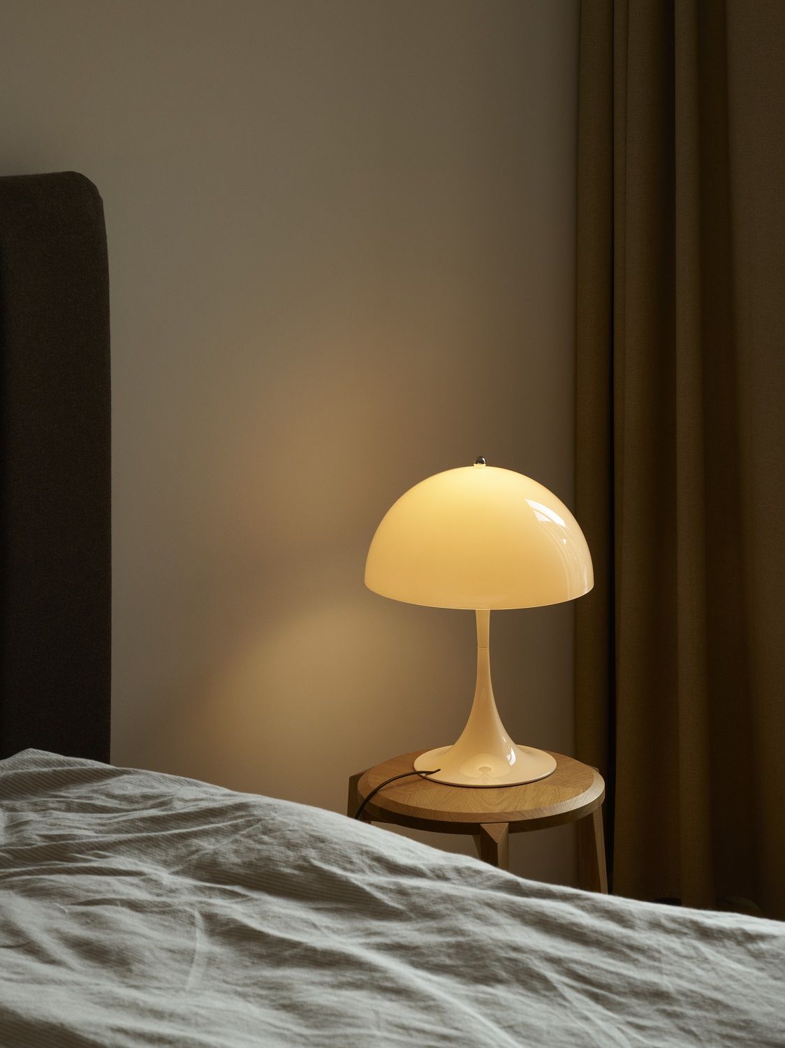 Panthella 320 Table V2 table lamp Louis Poulsen