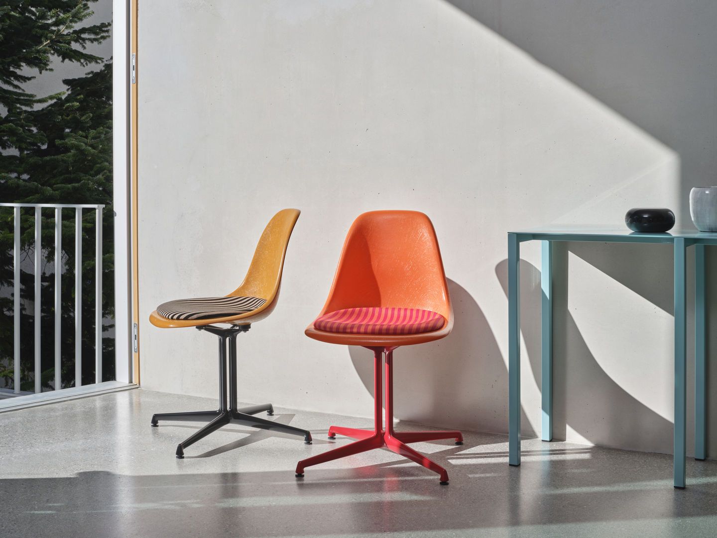 Eames Fibreglass Side Chair La Fonda Ochre Dark Vitra LIMITED EDITION