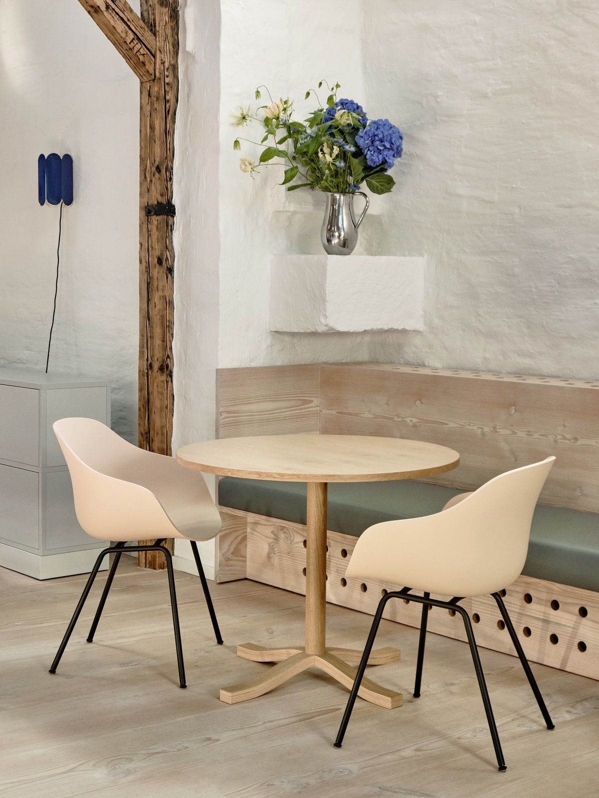 About a Chair AAC226 / AAC 226 Chair Hay 