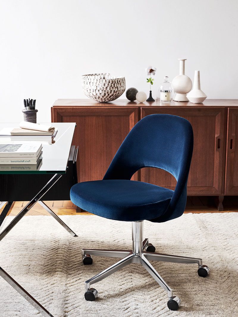 Saarinen Relax Conference Chair 5-Star Swivel Base without Armrest Knoll Interntional 