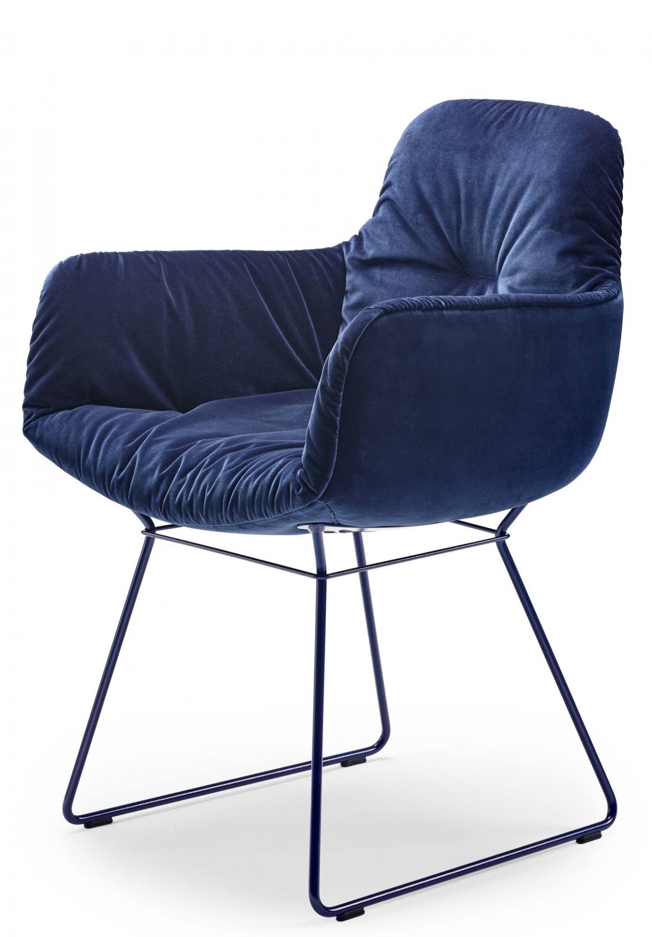 Leya chair armrest high Freifrau Manufaktur