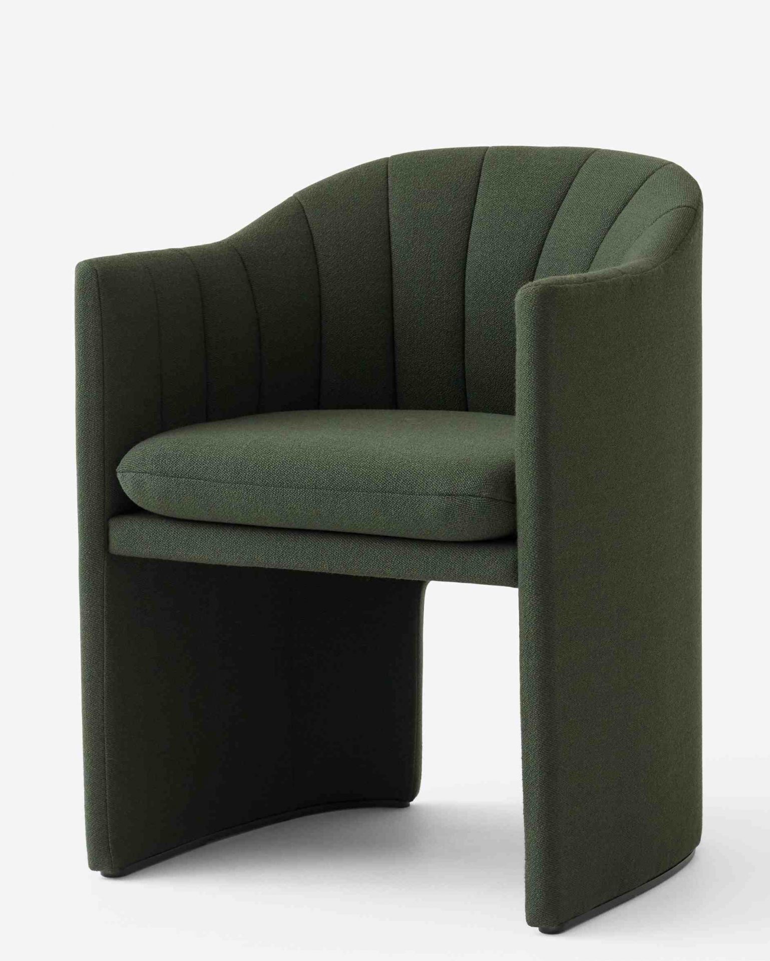 Loafer Armchair SC24 AndTradition