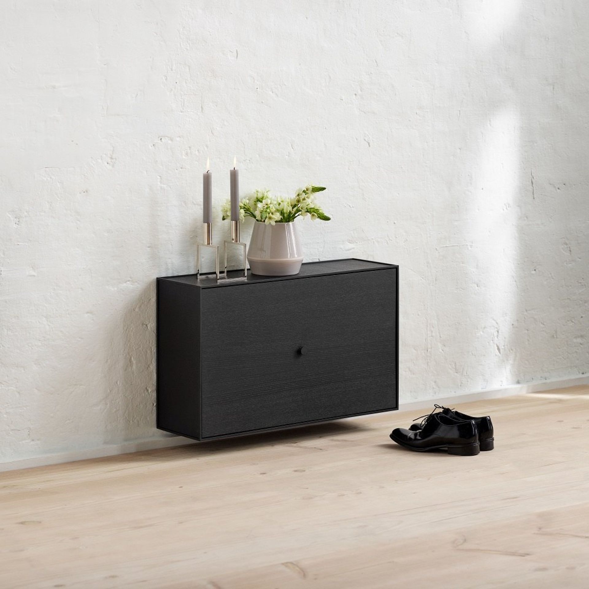  Frame Shoe Cabinet Audo