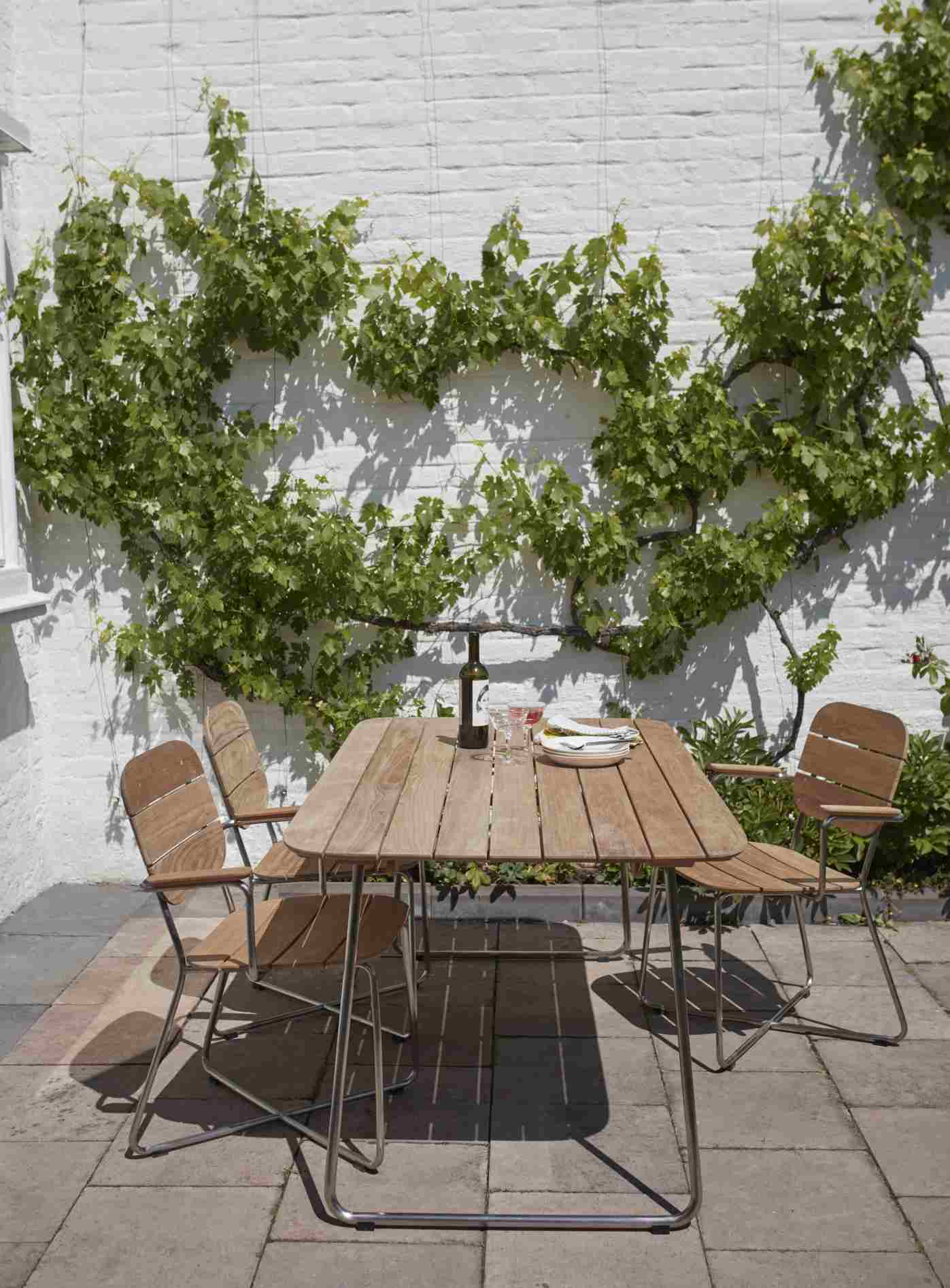 Lilium Table Outdoor dining table Skagerak by Fritz Hansen
