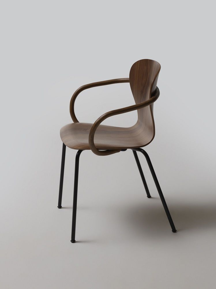 S 220 F Chair with armrest Thonet