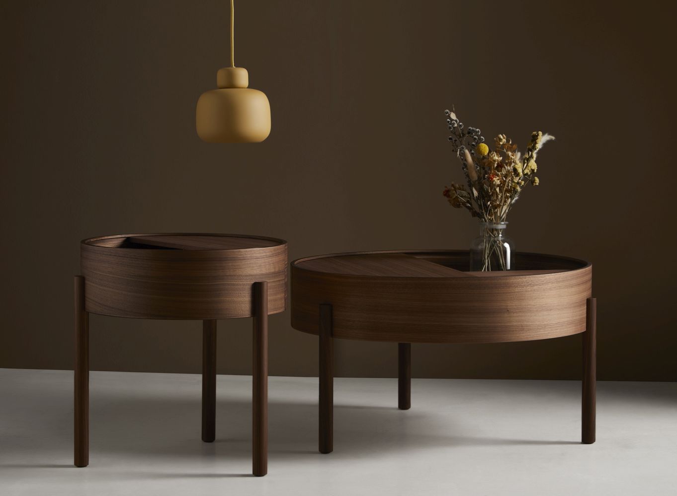 Arc Side Table Walnut Ø 42 cm Woud