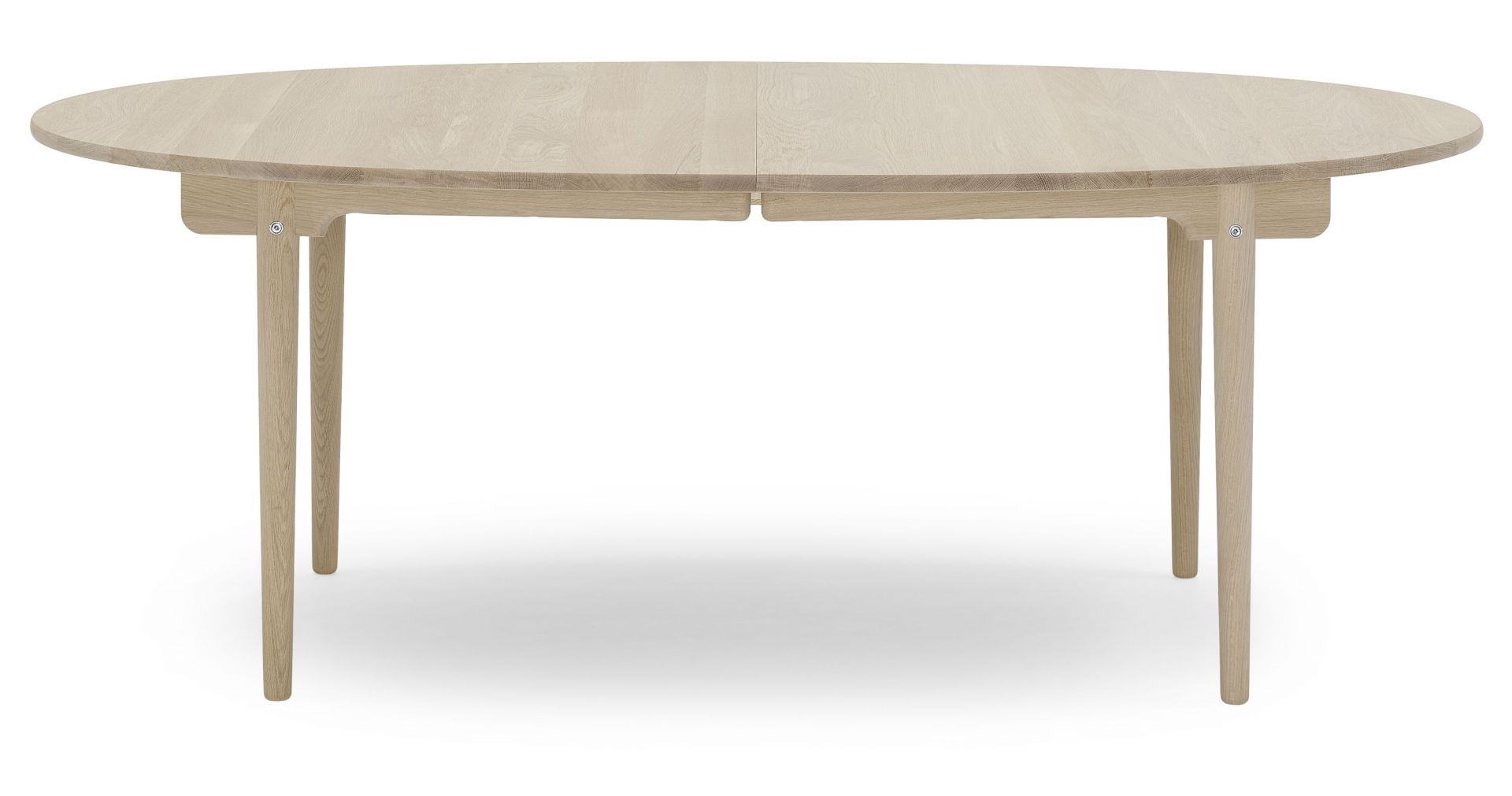CH338 Oval dining table extendable oak Carl Hansen & Søn