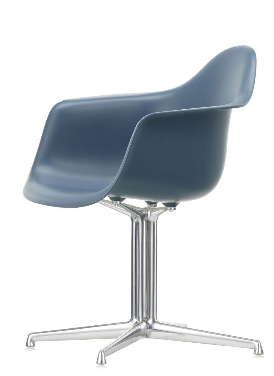 Eames Plastic Arm Chair DAL Chair Vitra