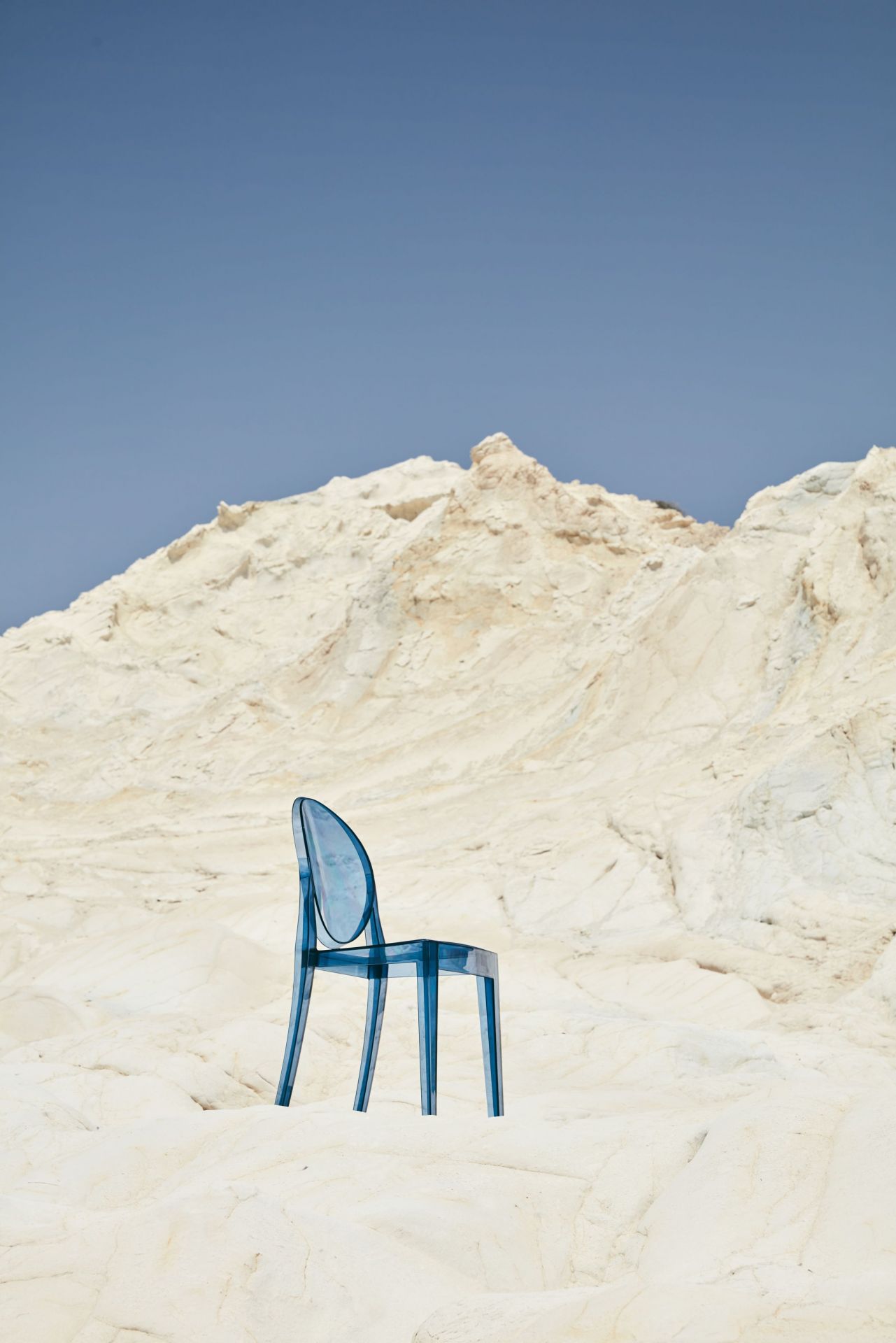 Victoria Ghost chair crystal clear Kartell