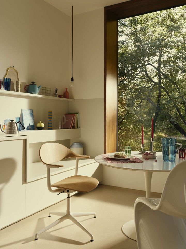 Mynt back and seat Plywood office swivel chair Vitra
