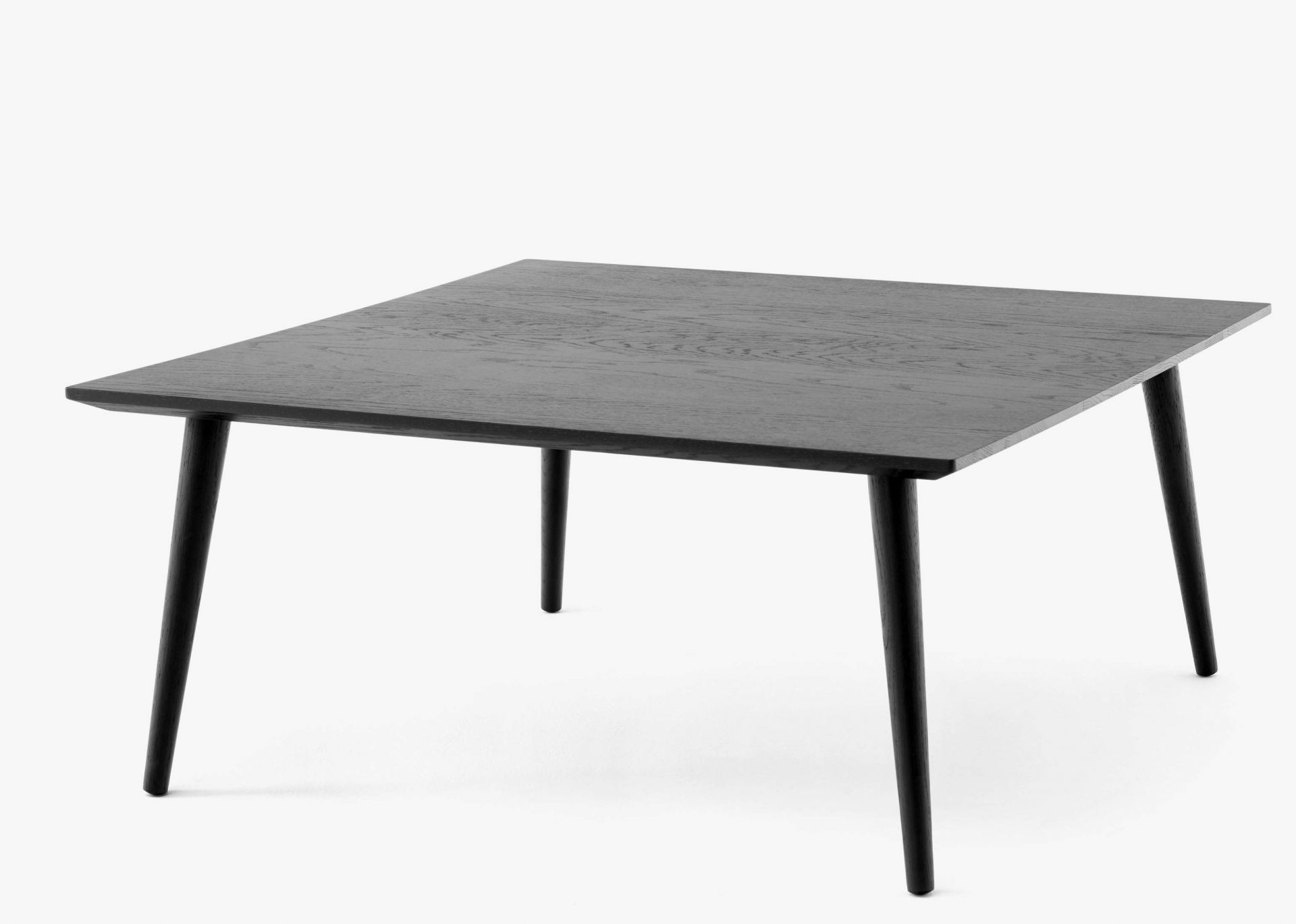 In Between Table SK23 / SK24 Coffee Table AndTradition 