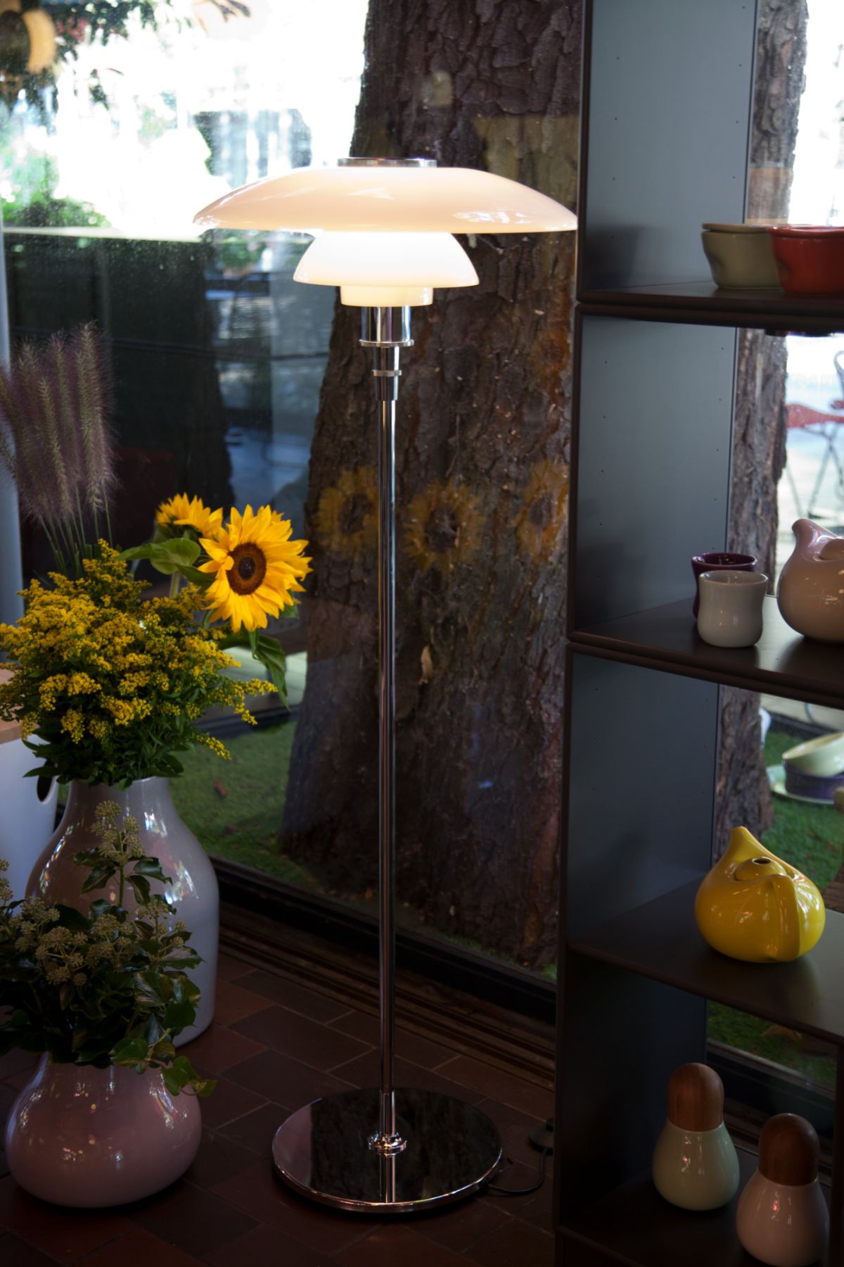PH 4 1/2 - 3 1/2 Glass floor lamp Louis Poulsen