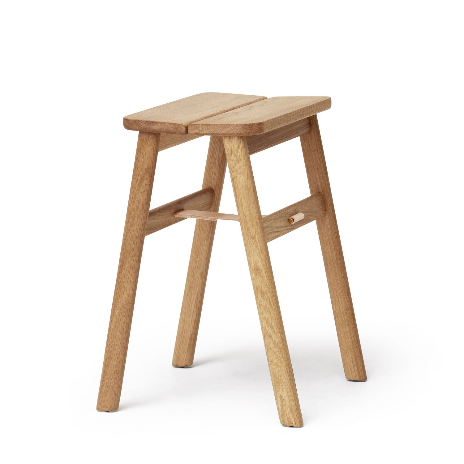 Angle folding stool oak white oiled Form & Refine