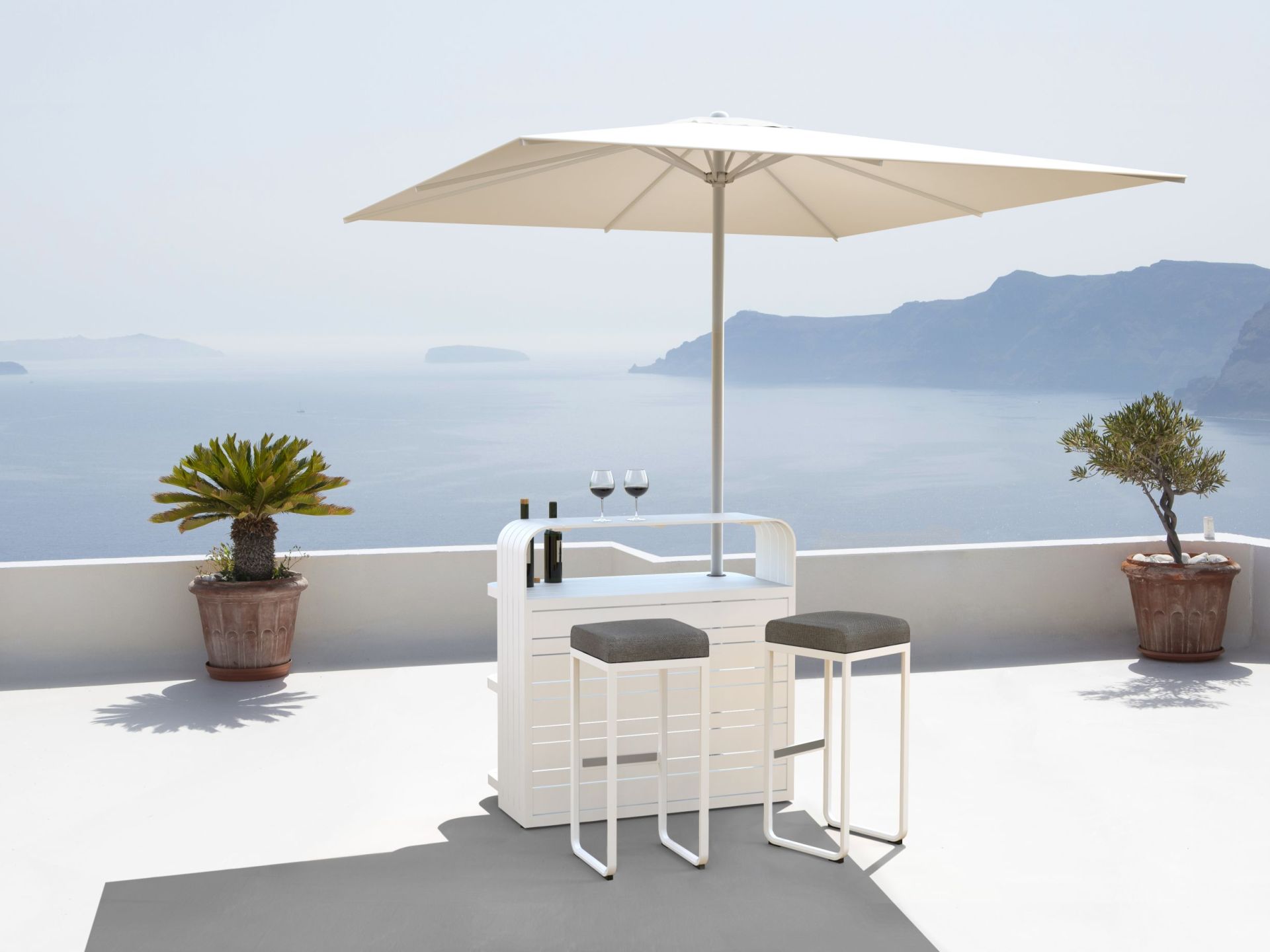 Air Outdoor Bar White Moree