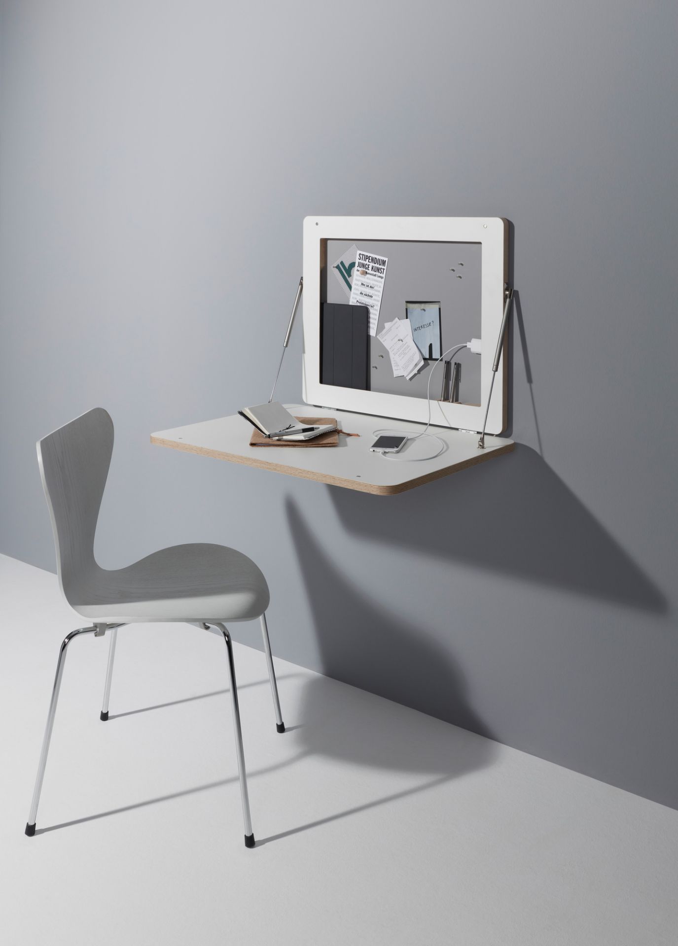 Flatframe Wall Secretary Müller Möbelwerkstätten