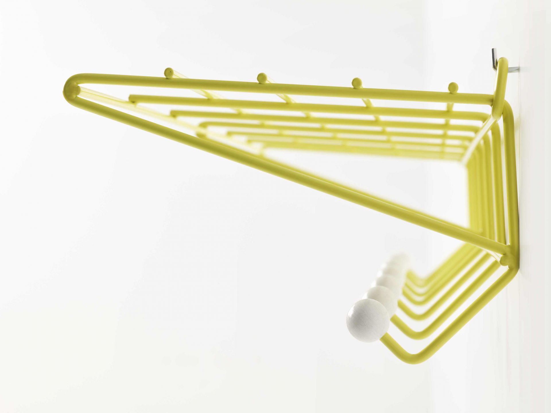 DZ 05 Wardrobe Spectrum Yellow PMS 107