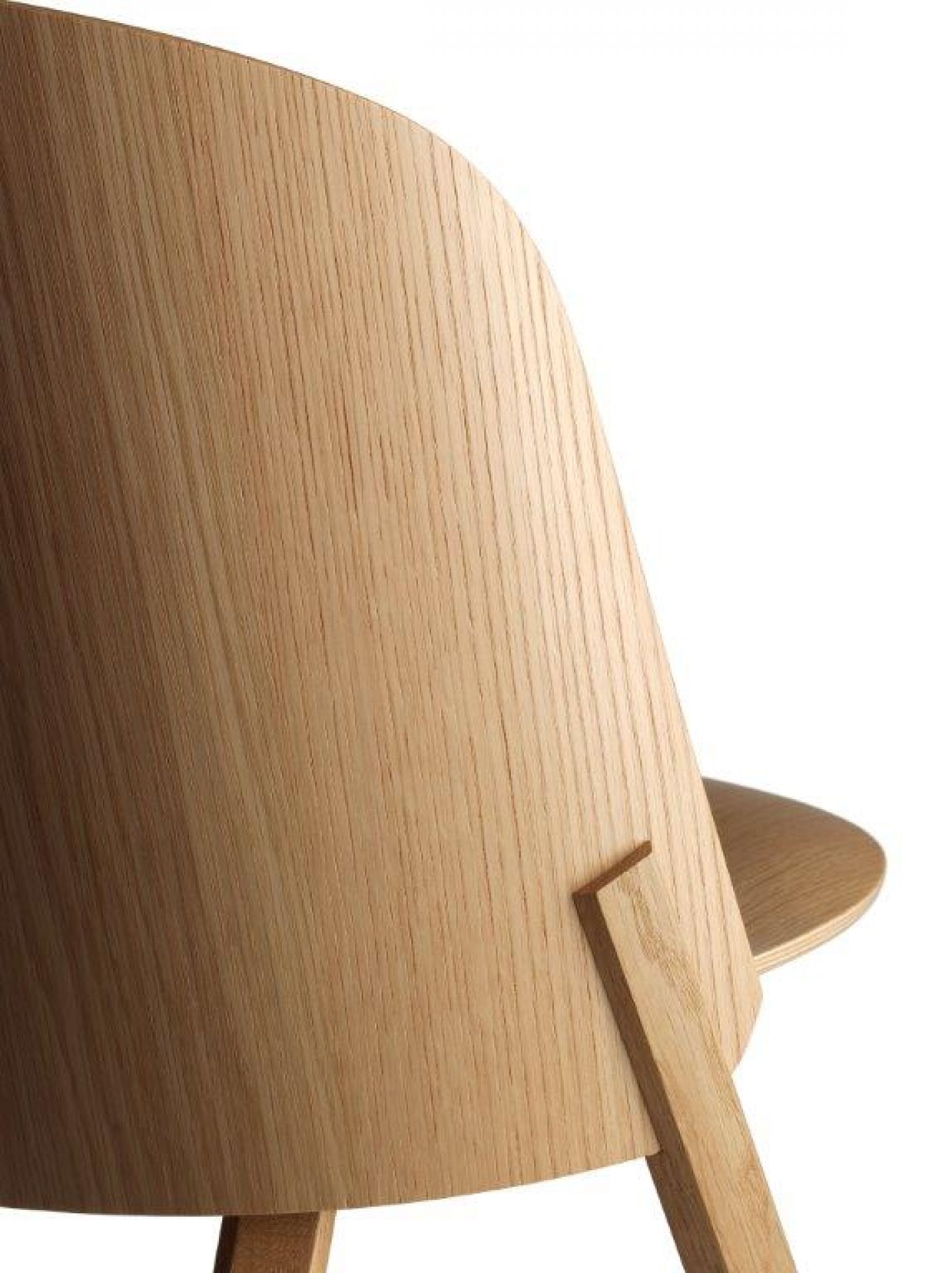 CH05 This Chair e15