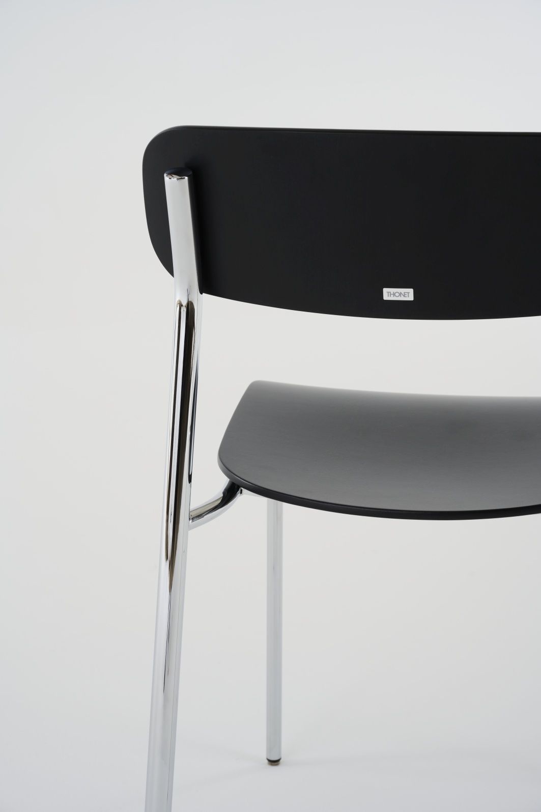 S 243 / S243 Tubular steel chair Thonet