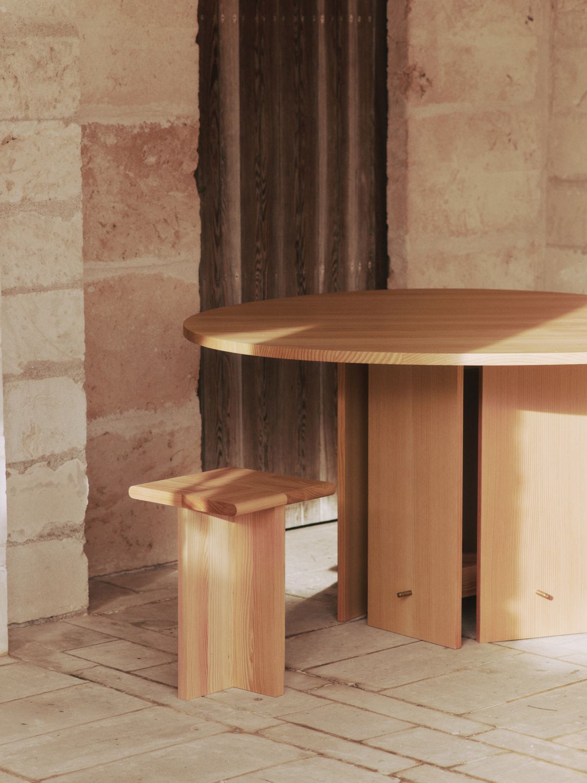 Aukko dining table Ø140cm Ferm Living