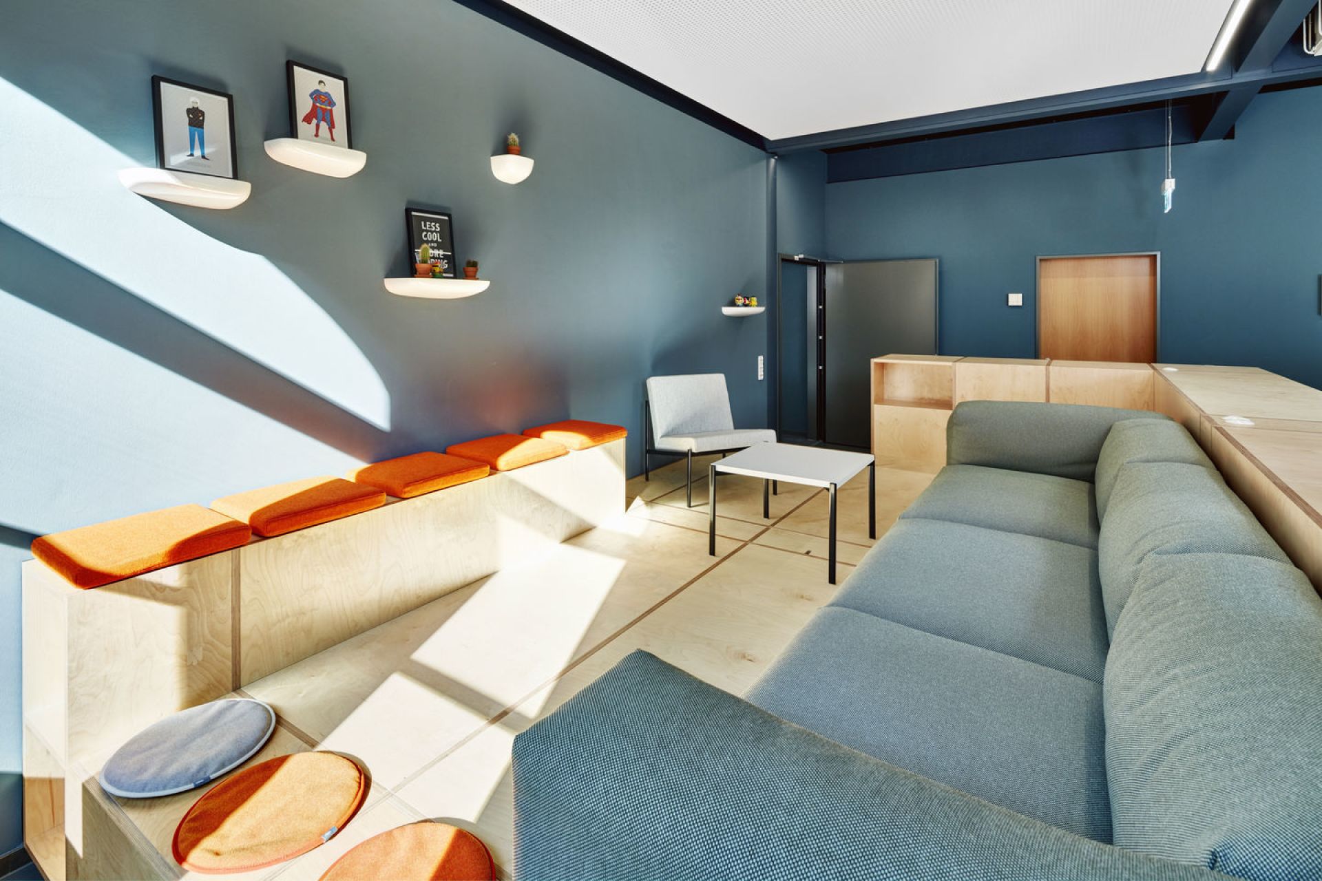 Corniches Wallboard Small Vitra