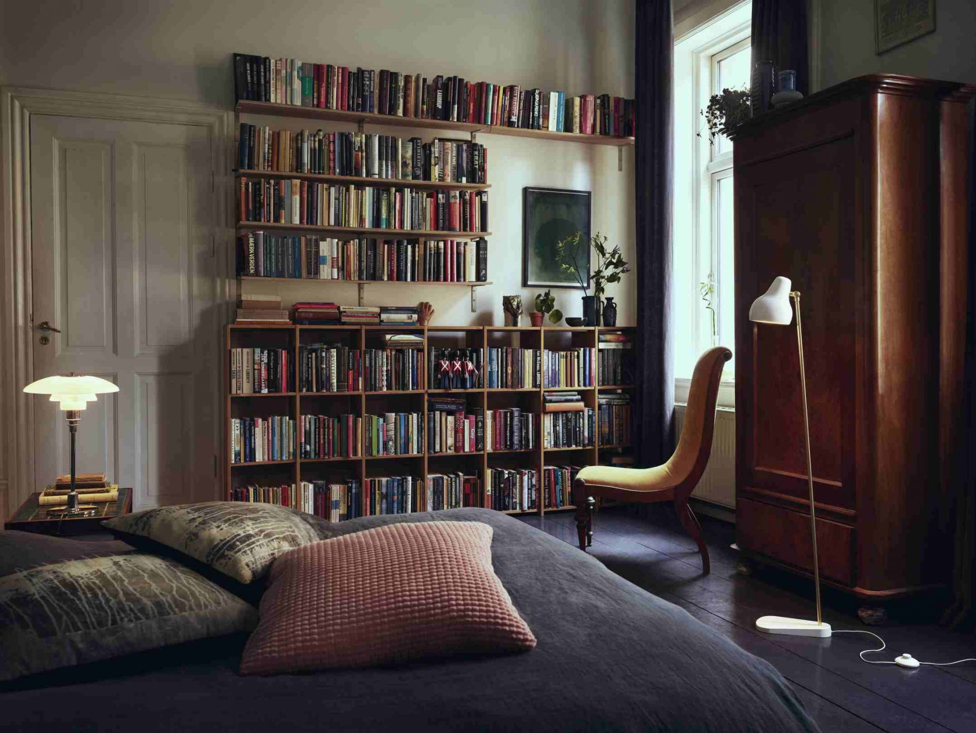 VL38 Floor lamp Louis Poulsen Black