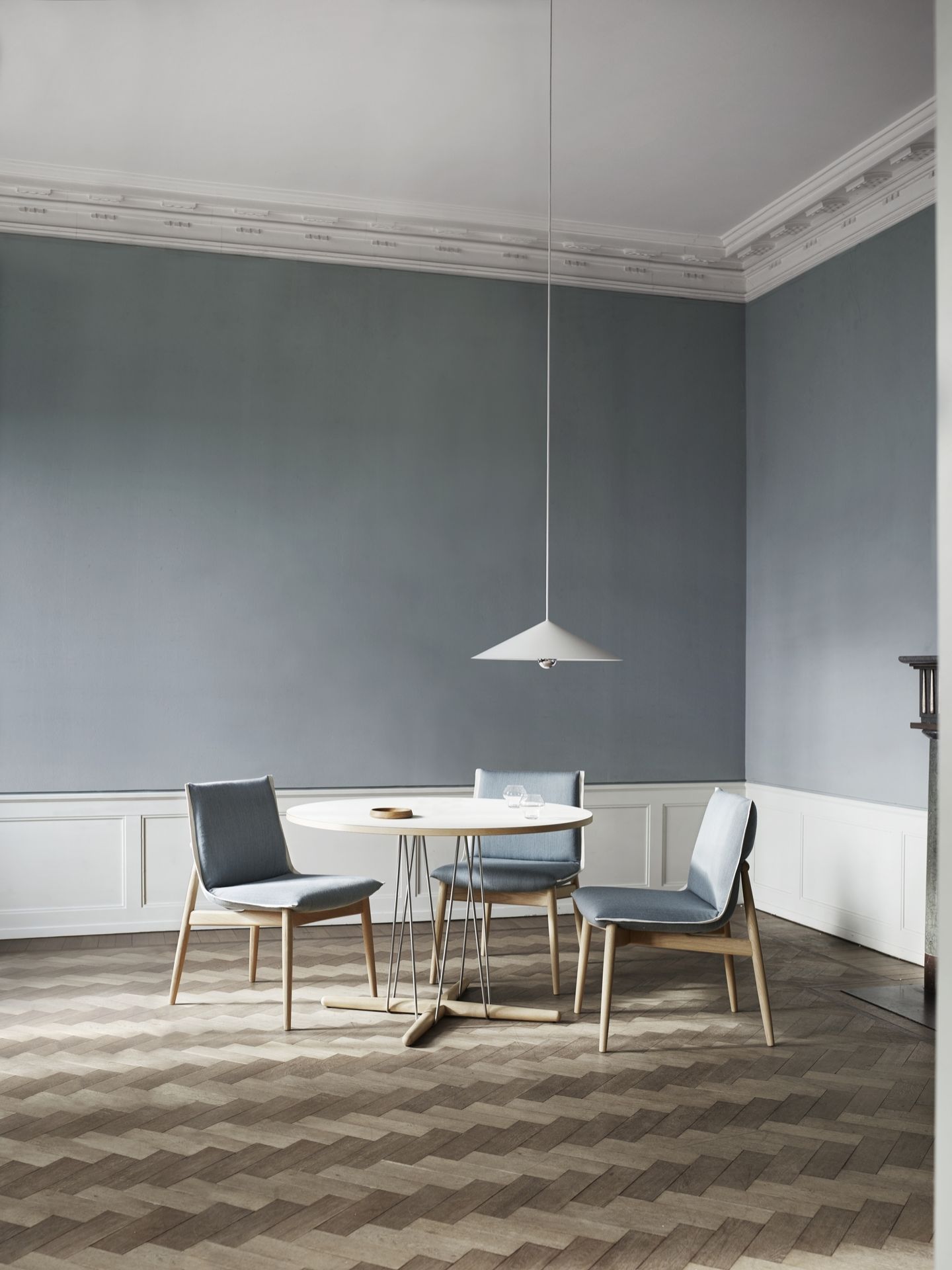 E020 Embrace Table Oak Carl Hansen & Søn