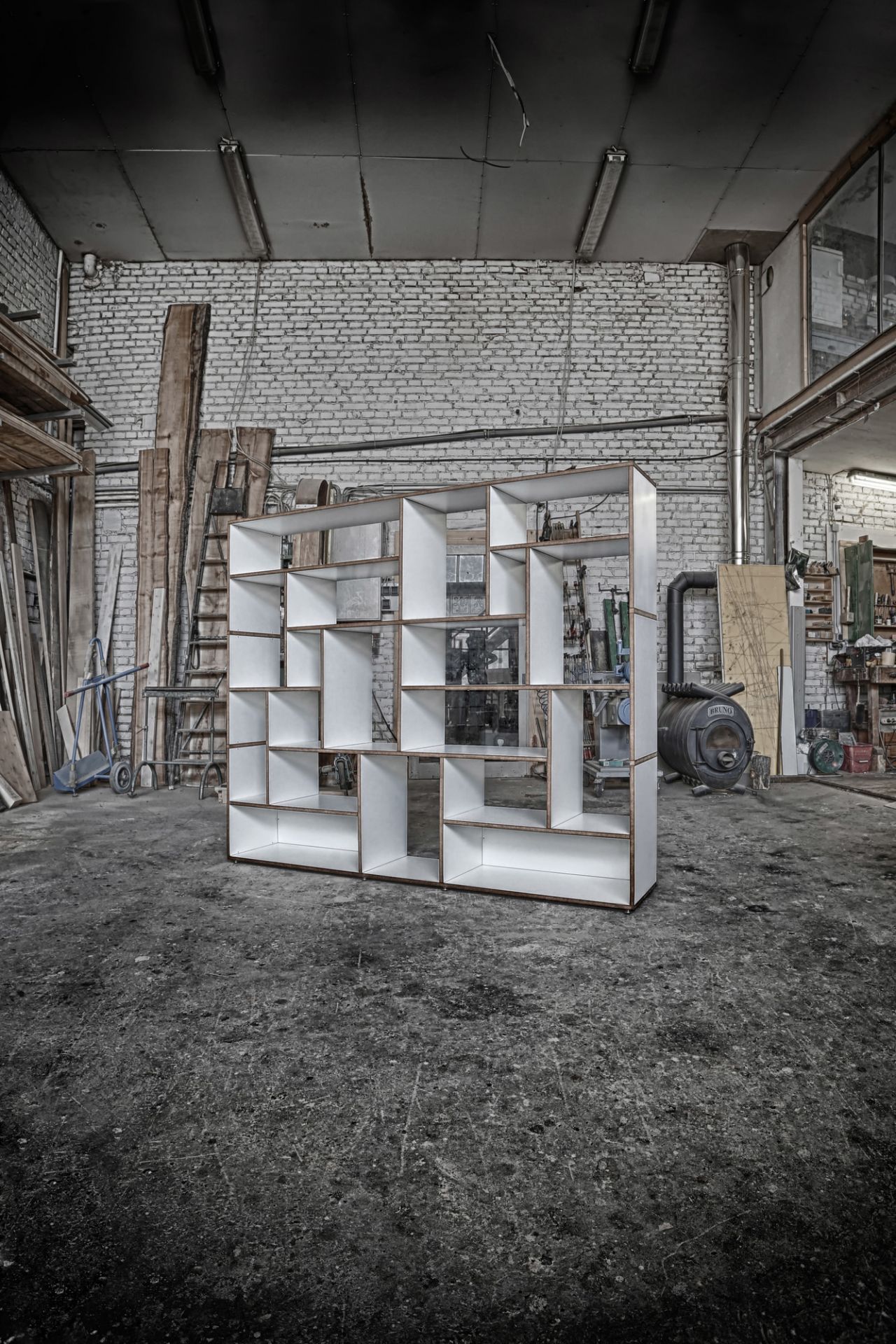 Hanibal shelf medium Tojo