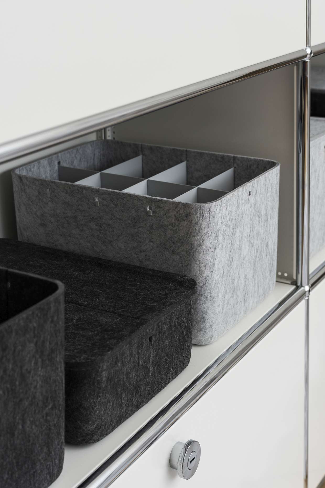 USM Haller Inos box deep with tray